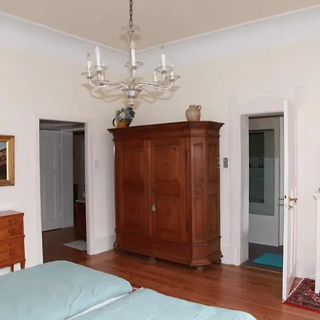 Rosie's Place: Furnished With Style Apartment *