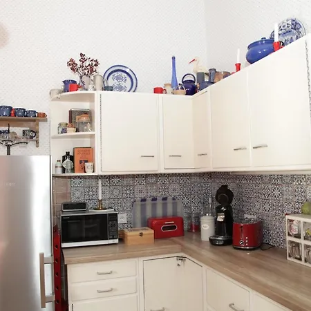 Rosie's Place: Furnished With Style Apartment *