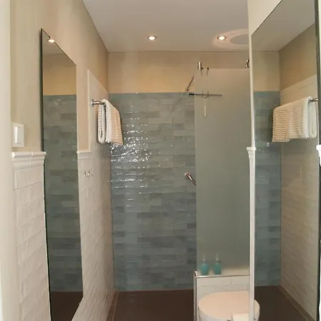 Rosie's Place: Furnished With Style Weinheim